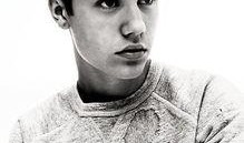 贾斯丁比伯最新爆料图片,揭秘私生活瞬间，网友热议不已！”